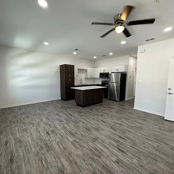 302 Sylvia Handy Dr #C3 — Photo 2