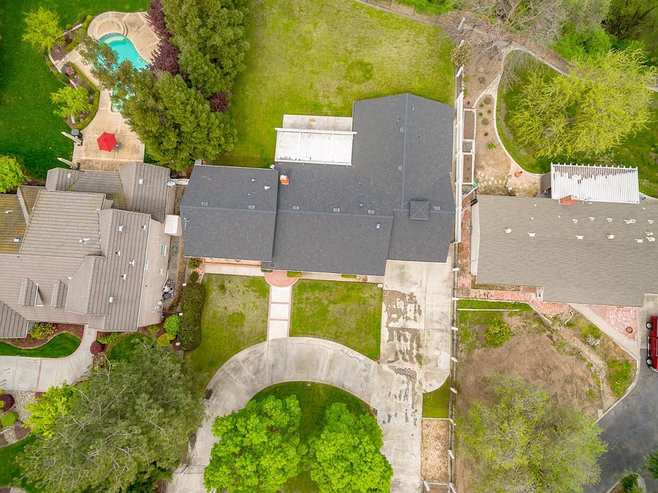 1st image of 2449 Topeka St