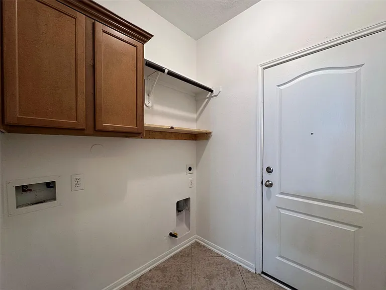 9023 Kinnel Ln — Photo 20