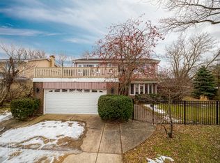 4047 Rutgers Ln, Northbrook, IL 60062