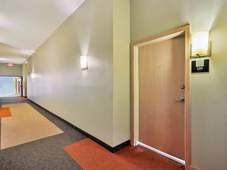 2650 University Ave W #109 — Photo 32