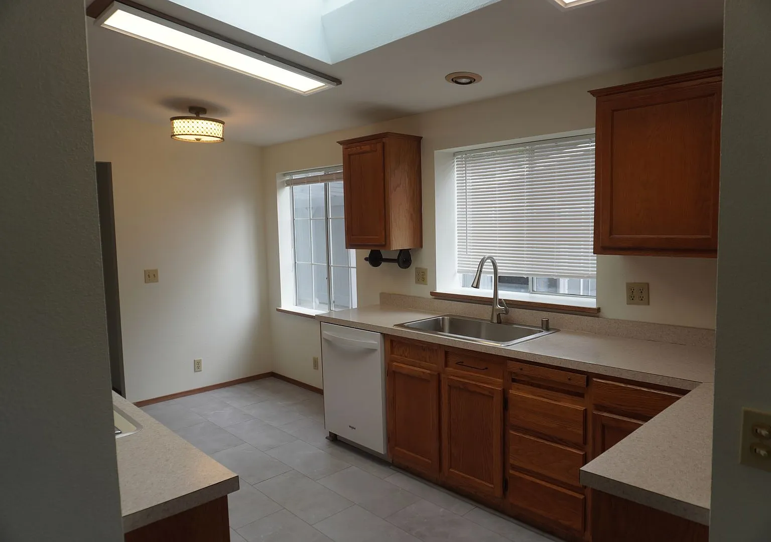 Remodeled Ridgefield Manufactured Home for Lease w/ Detached Garage - 18109 NE 25th Ave — Photo 4