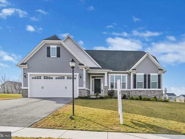 231 Leslie Rd #96, Stewartstown, PA 17363