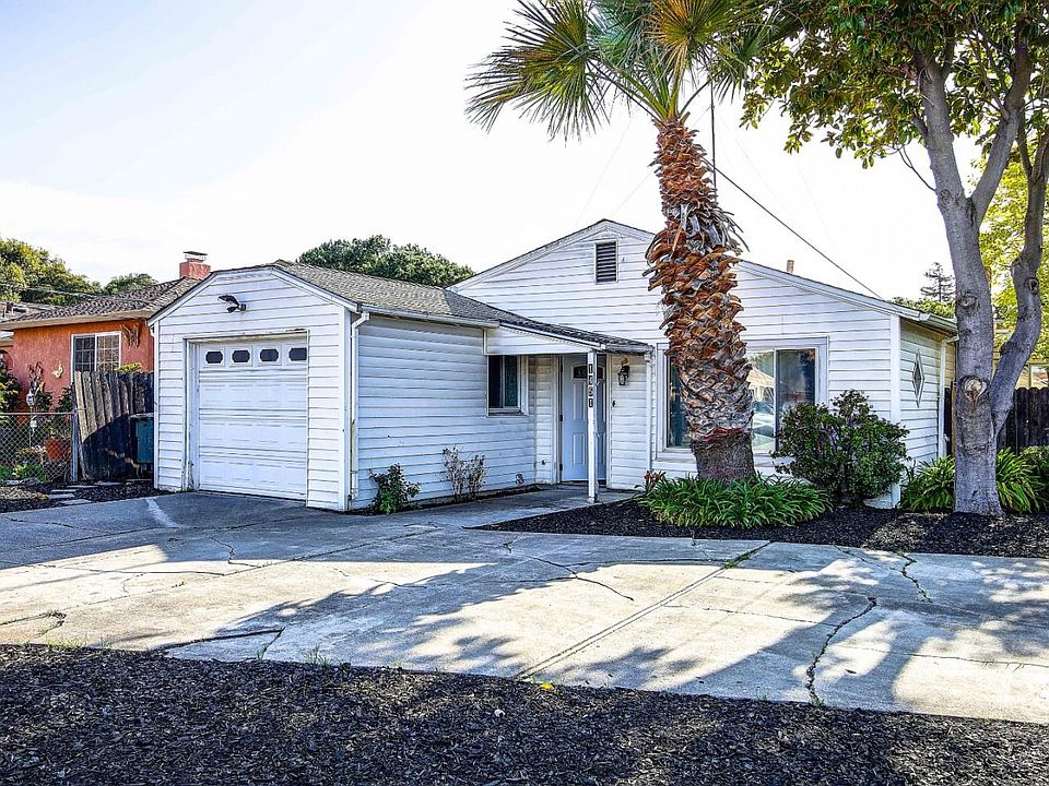1st image of 1451 Plumas Ave