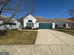 61 Wagon Wheel Ln, Columbus, NJ