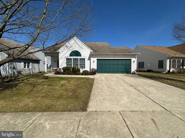 61 Wagon Wheel Ln, Columbus, NJ 08022