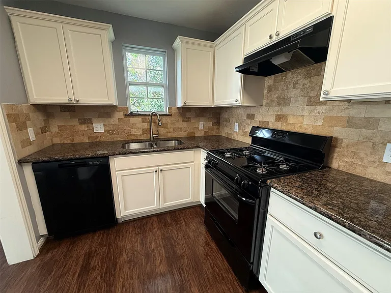2308 Auburndale St #5 — Photo 9