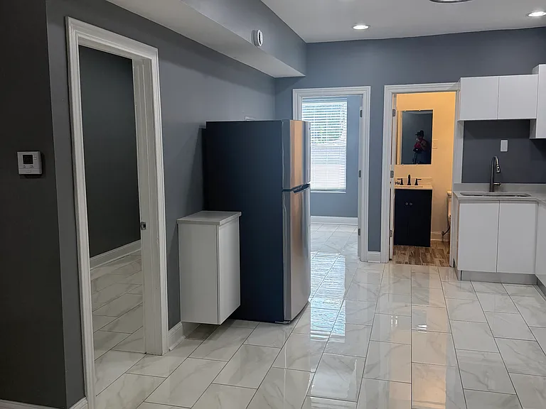 6335 S Elizabeth St — Photo 6