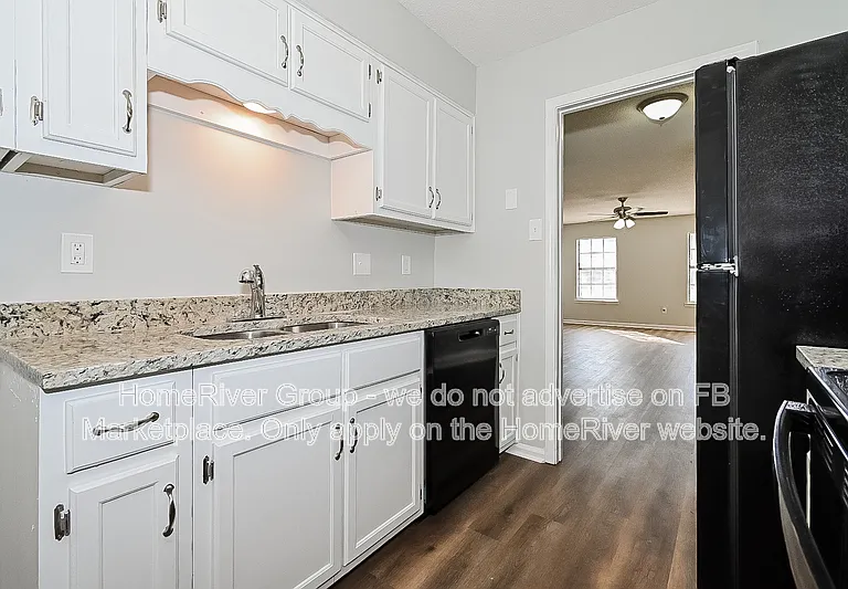 3120 Edenshire Ln — Photo 6