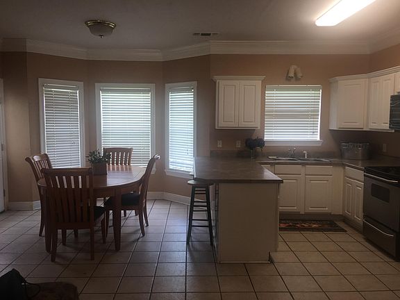 2nd image of 33 Kirkcauldy Dr