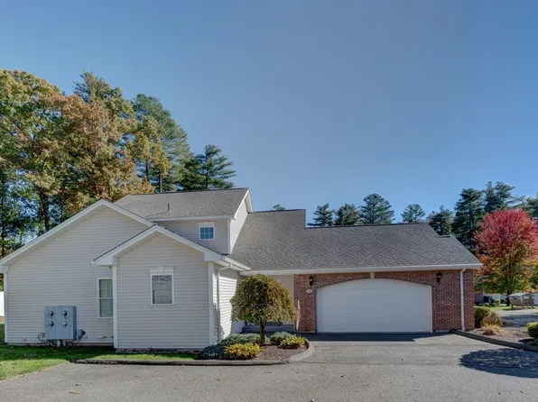 15 West Pine Way #25, Plainville, CT 06062