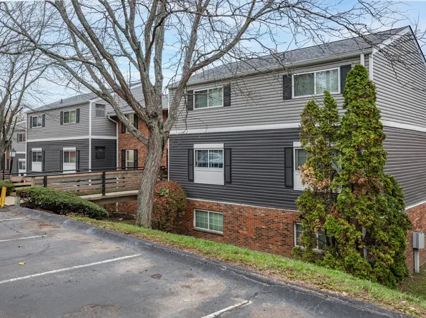 70 Hidden Valley Dr APT 75, Newport, KY 41076