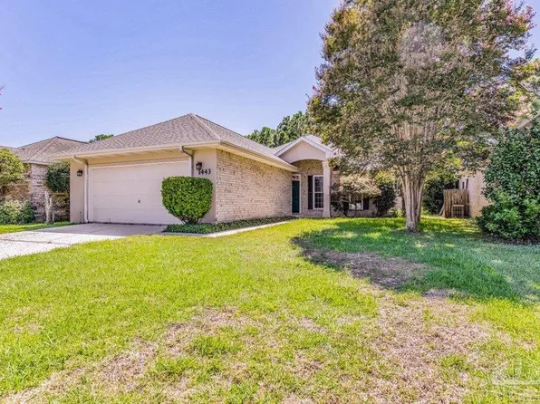 1443 Champions Green Dr, Gulf Breeze, FL 32563
