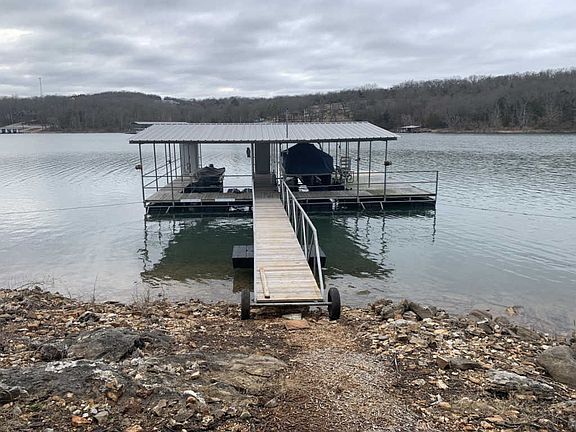3rd image of 961 Dogwood Village Ln