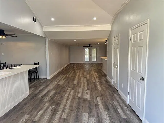 3 bed, 2.0 bath, 1848 sqft, $2,495 — Photo 4