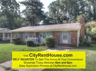 472 Pinecrest Dr, Riverdale, GA 30274