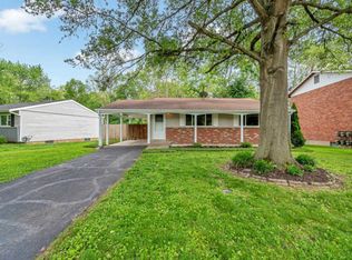 11122 Mars Ln, Maryland Heights, MO 63043