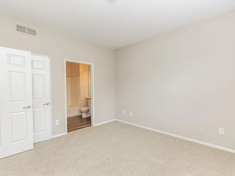 Laurel Terrace Apartment Homes — Photo 54