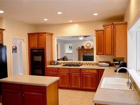 3rd image of 8350 Manchester Park Dr