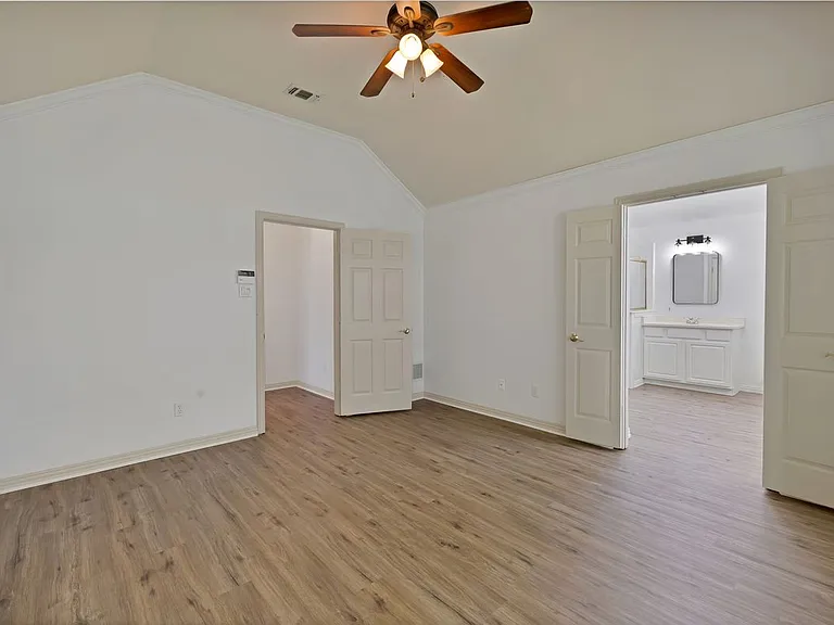 5516 Broken Bend Dr — Photo 16