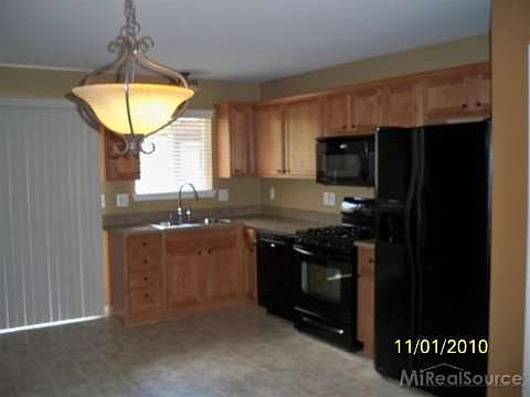 5th image of 35932 Breeze Ct