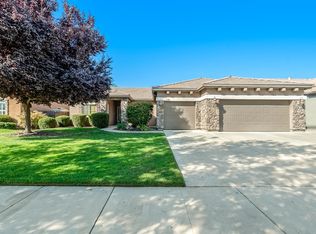 5044 W Elkhorn Ave, Visalia, CA 93277