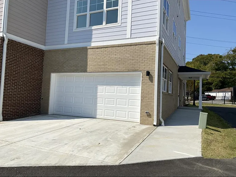 2008 Ocean Dr NW #2008 — Photo 1