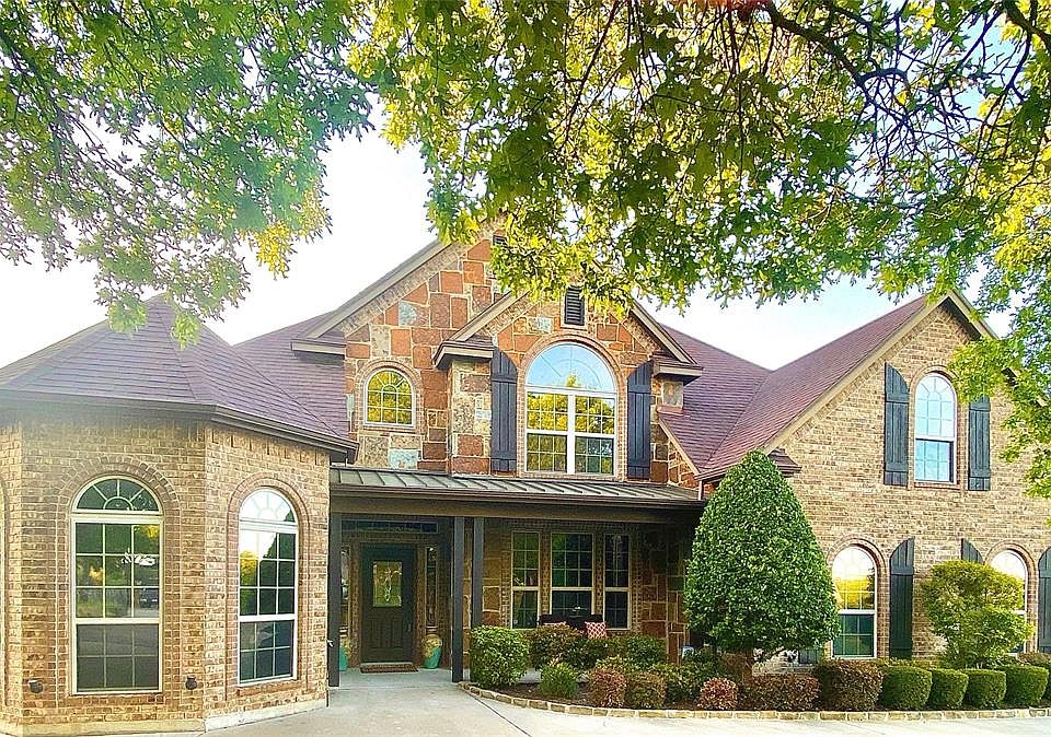 1st image of 122 Wood Bend Ct