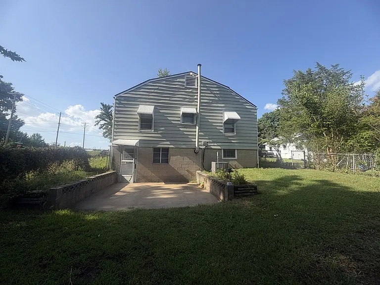 515 W Southside Blvd — Photo 34