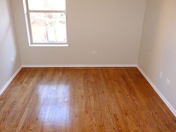 5th image of 347 E 25th Pl #2E