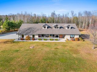 W5698 Pioneer Rd, Crivitz, WI 54114