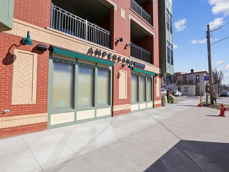 32 W College Ave #202 — Photo 2