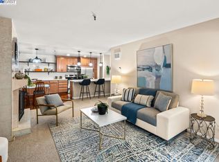 303 Adams St APT 106, Oakland, CA 94610