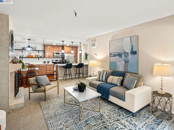 303 Adams St APT 106, Oakland, CA 94610
