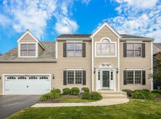 625 Yorktown Ln, Gurnee, IL 60031