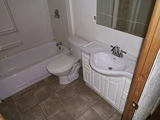 4th image of 10226 Root River Dr