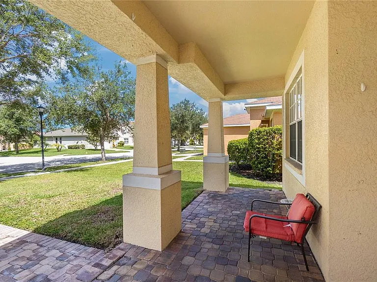 11328 Bridge Pine Dr — Photo 3