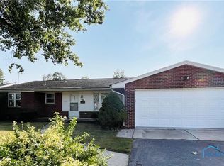 4314 Clarewood Dr, Toledo, OH 43623