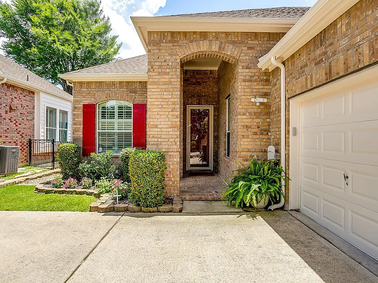 709 Scenic Ranch Cir — Photo 3