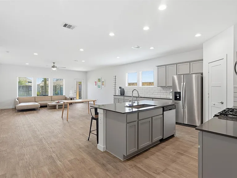 14280 Big Bend Dr — Photo 3