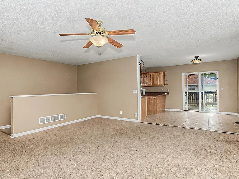 4105 Harris St — Photo 3