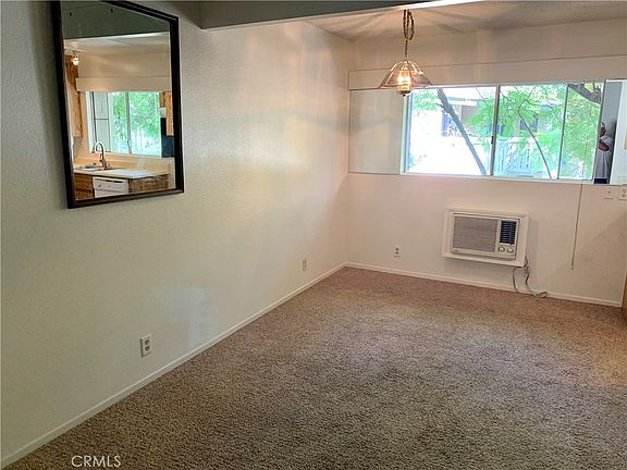 5th image of 960 E Bonita Ave Unit 116