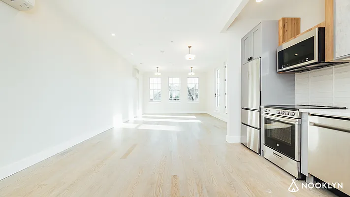 Rented by Nooklyn NYC LLC | media 28