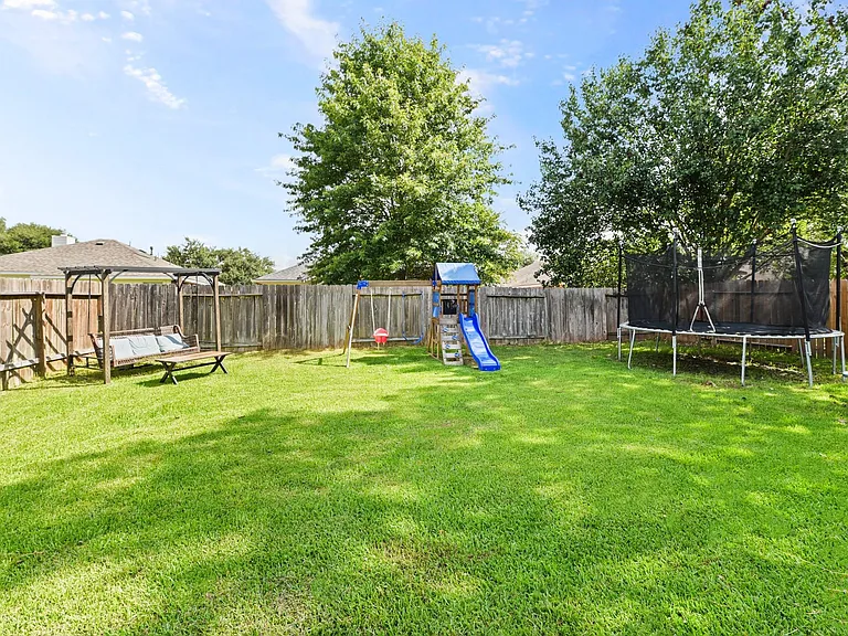 32018 Anne Ln — Photo 19