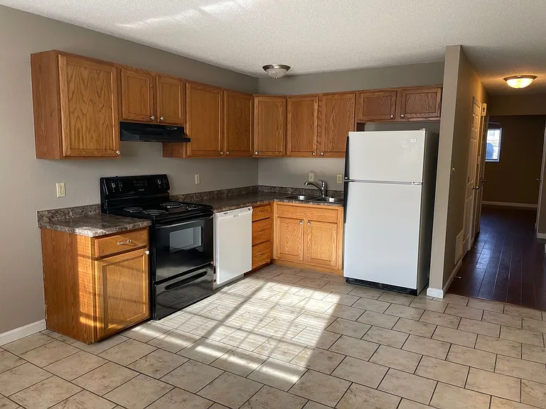 Brookside Manor- O'Fallon, IL — Photo 32