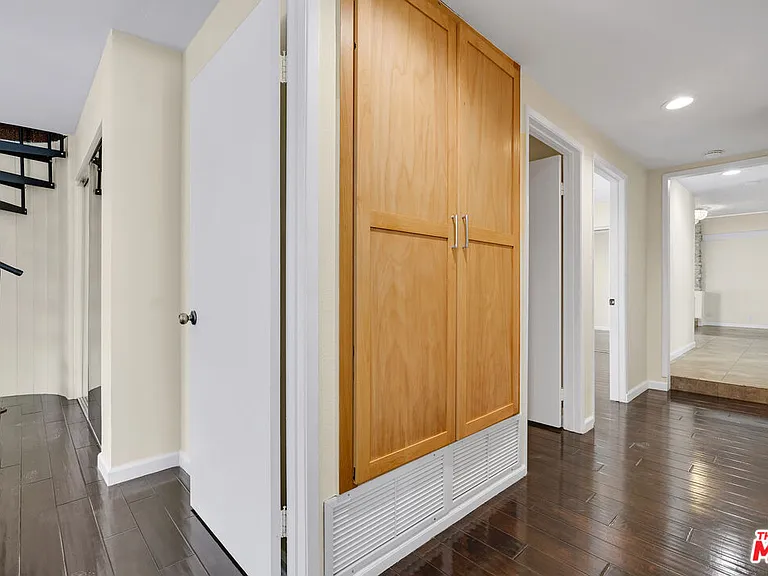 26572 Academy Dr — Photo 24