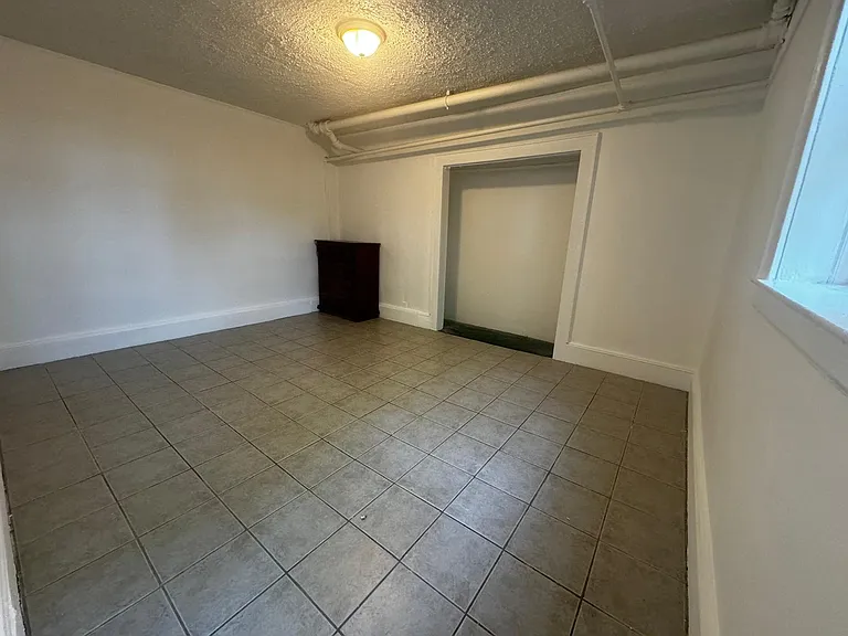 264 Davis Ave #2 — Photo 5