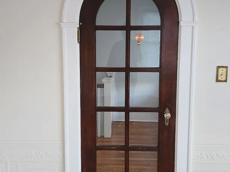 27 Lawson St — Photo 2
