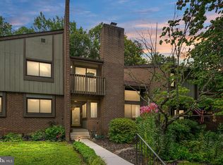 2117 Glencourse Ln, Reston, VA 20191