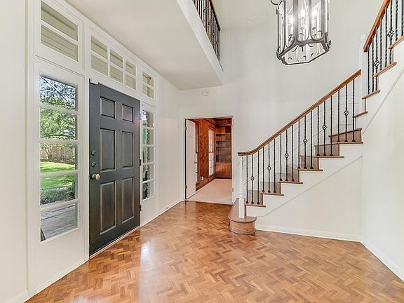2nd image of 3607 Ripple Creek Dr